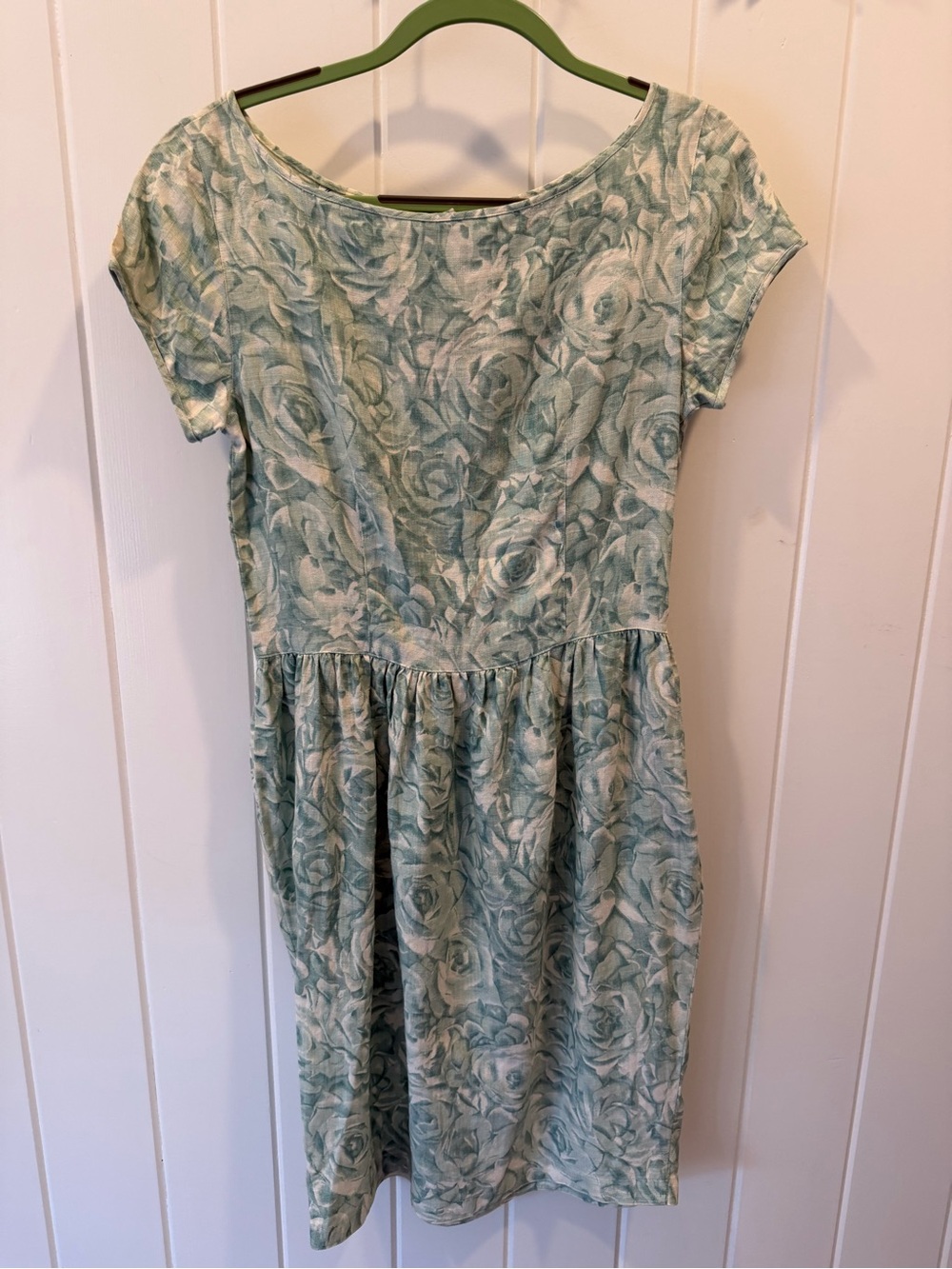 Vintage Floral Scoop Neck Women's Dress in Sage Green